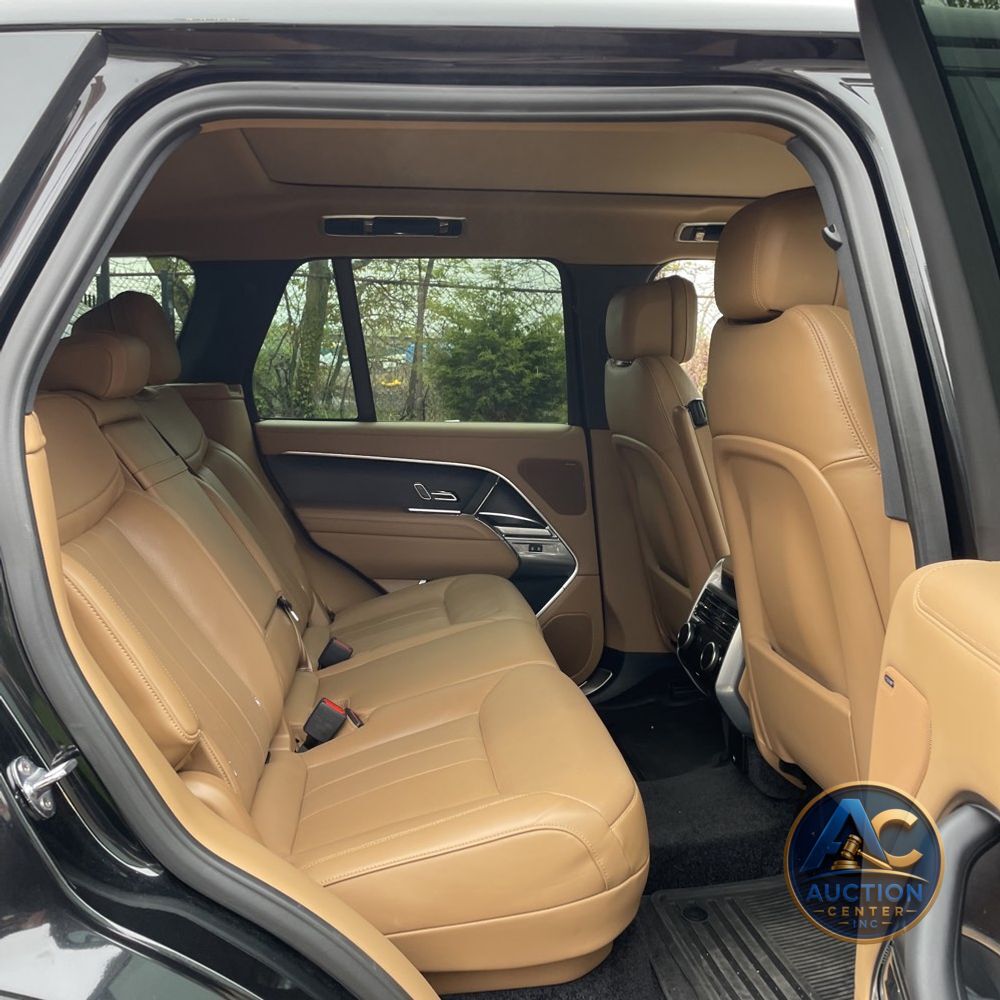 2025 Land Rover Range Rover P400 SE
