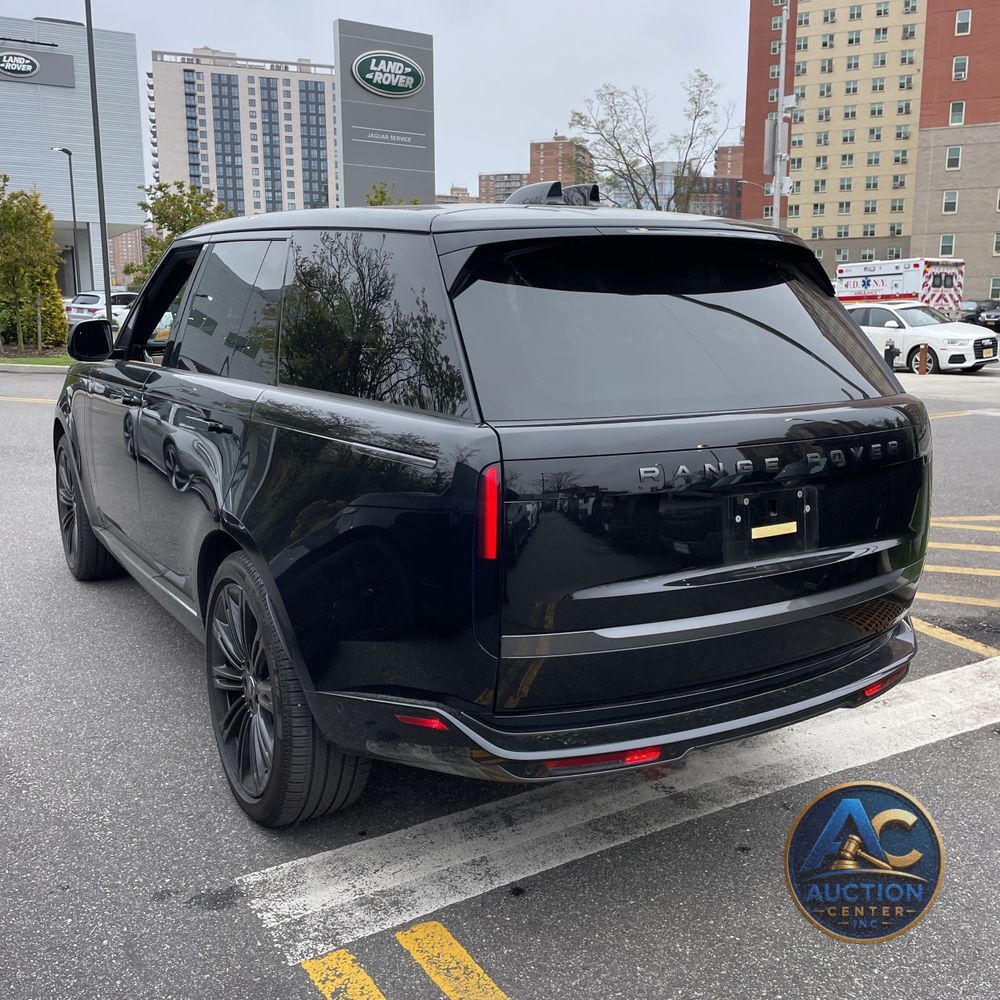 2025 Land Rover Range Rover P400 SE