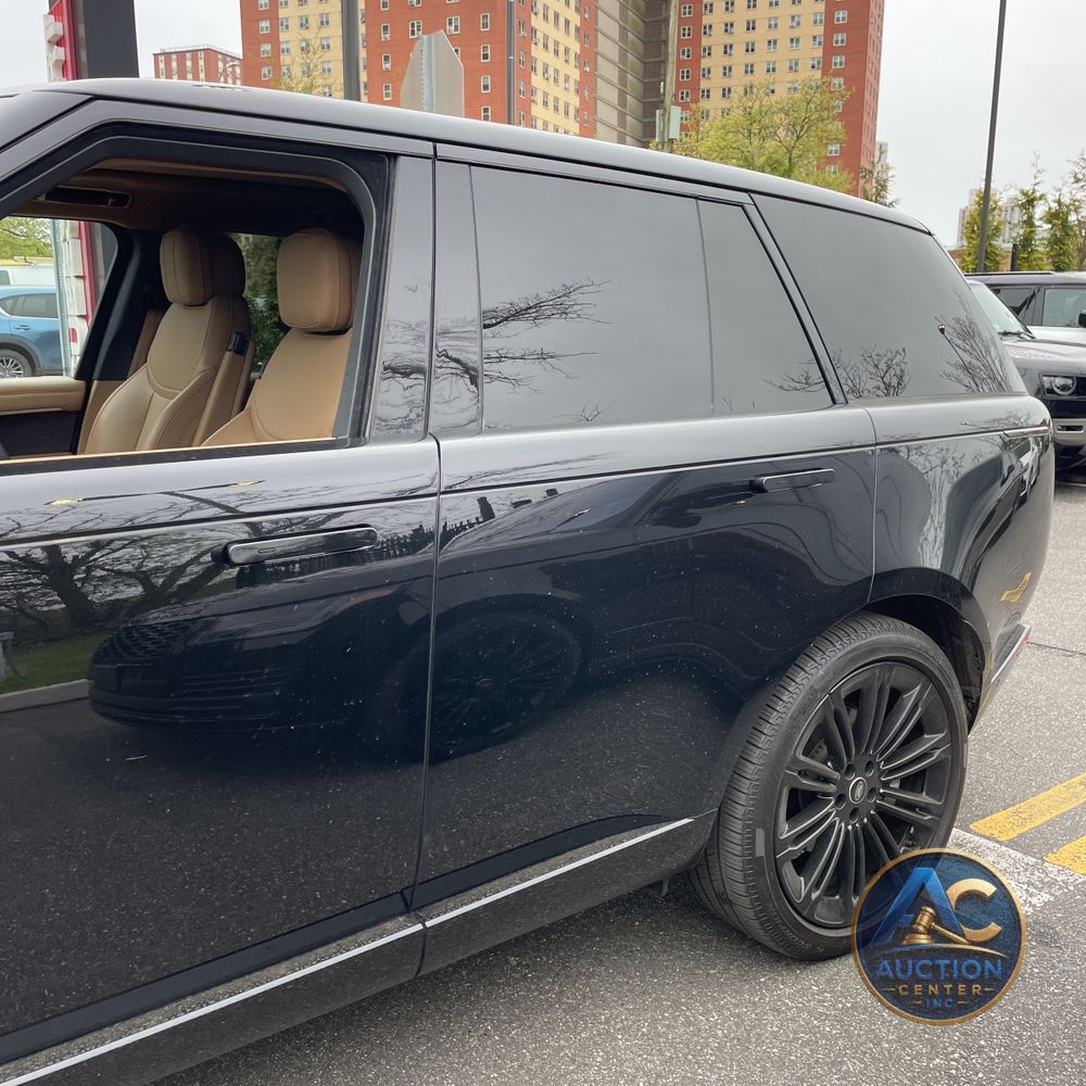 2025 Land Rover Range Rover P400 SE