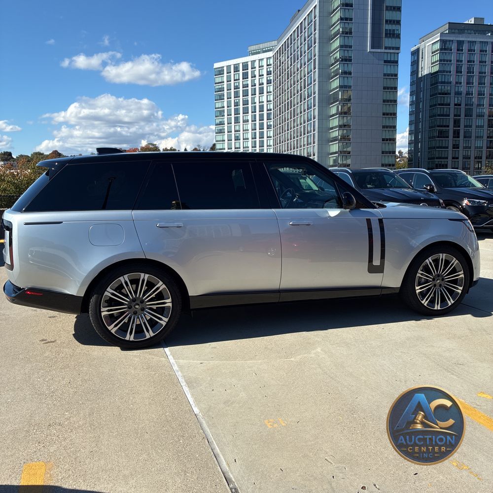 2023 Land Rover Range Rover P530 SE LWB