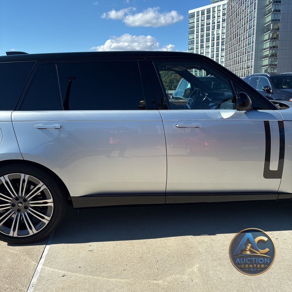 2023 Land Rover Range Rover P530 SE LWB