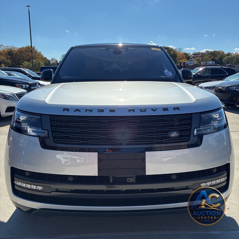 2023 Land Rover Range Rover P530 SE LWB