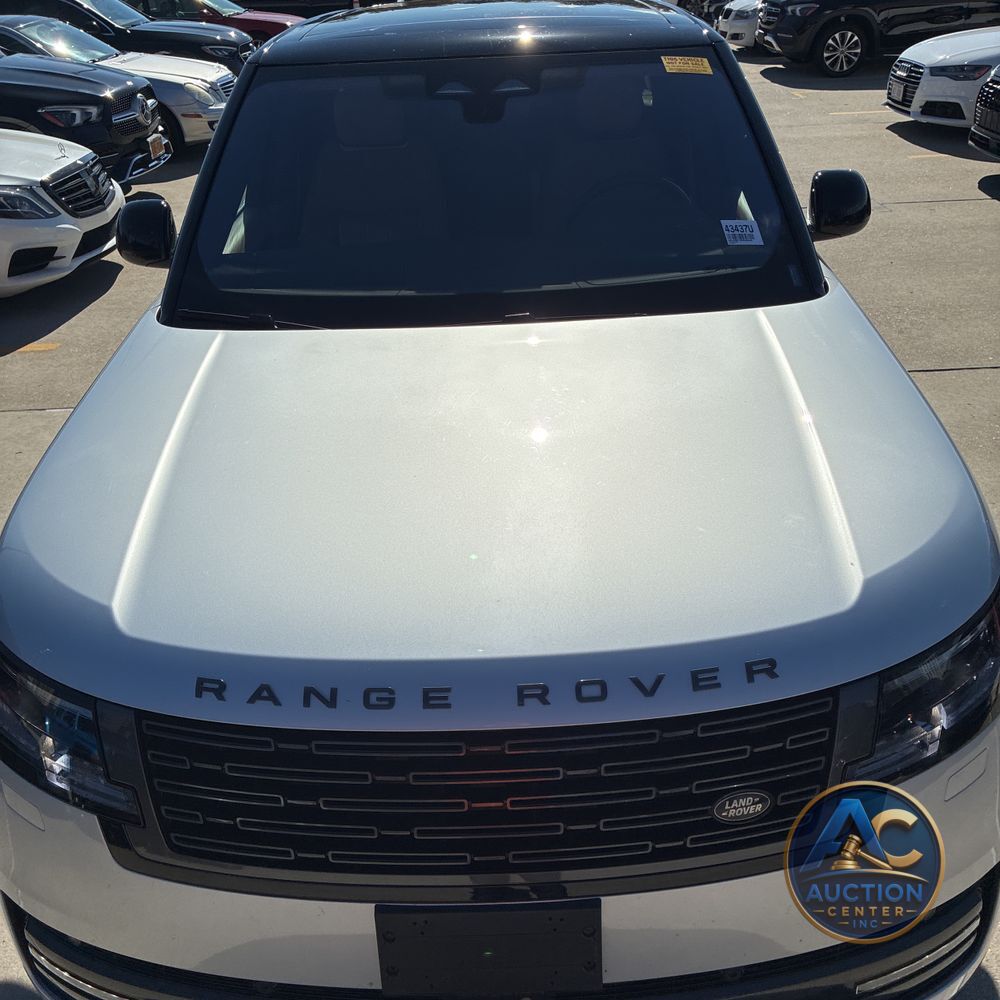 2023 Land Rover Range Rover P530 SE LWB