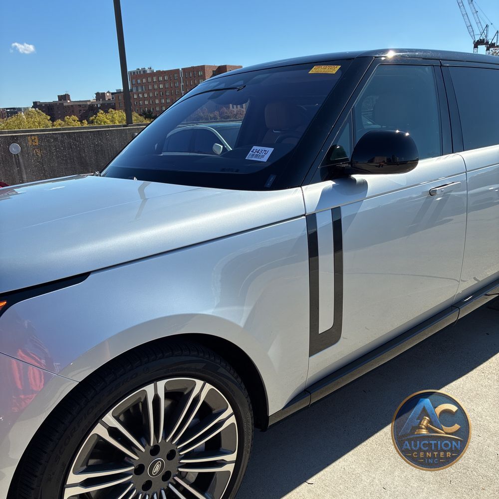 2023 Land Rover Range Rover P530 SE LWB