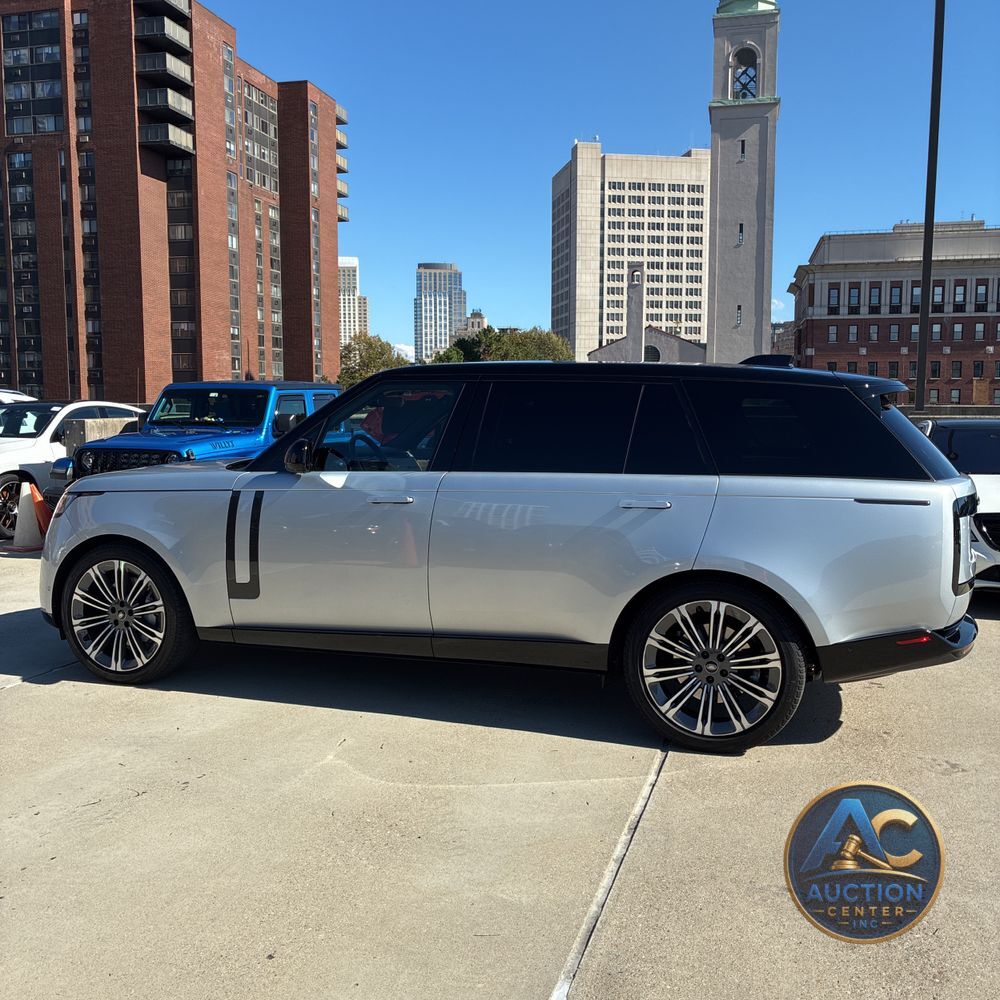 2023 Land Rover Range Rover P530 SE LWB