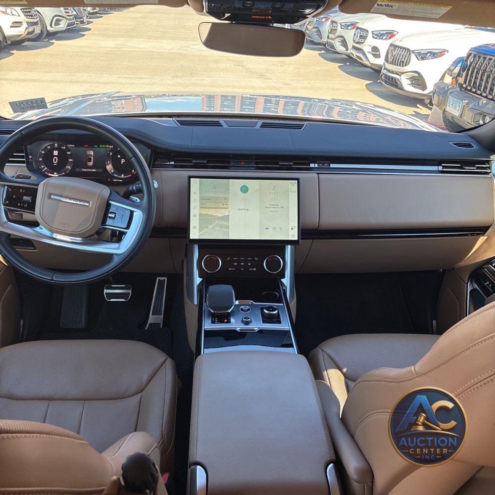 2023 Land Rover Range Rover P530 SE LWB