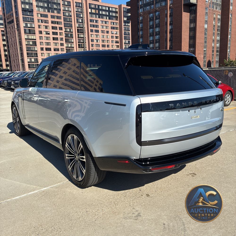 2023 Land Rover Range Rover P530 SE LWB