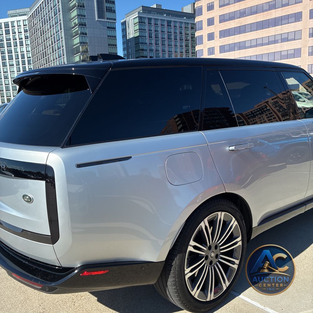 2023 Land Rover Range Rover P530 SE LWB