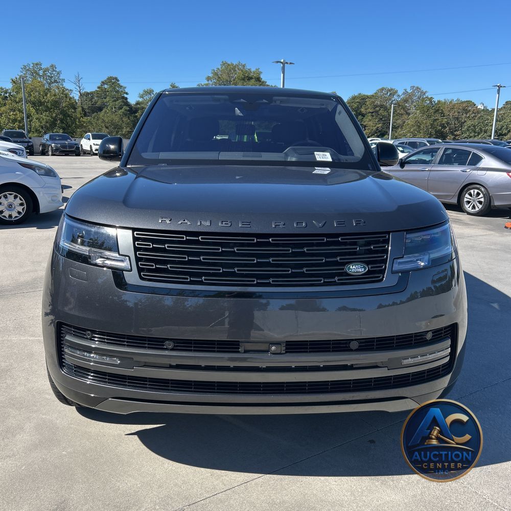 2023 Land Rover Range Rover P530 SE LWB