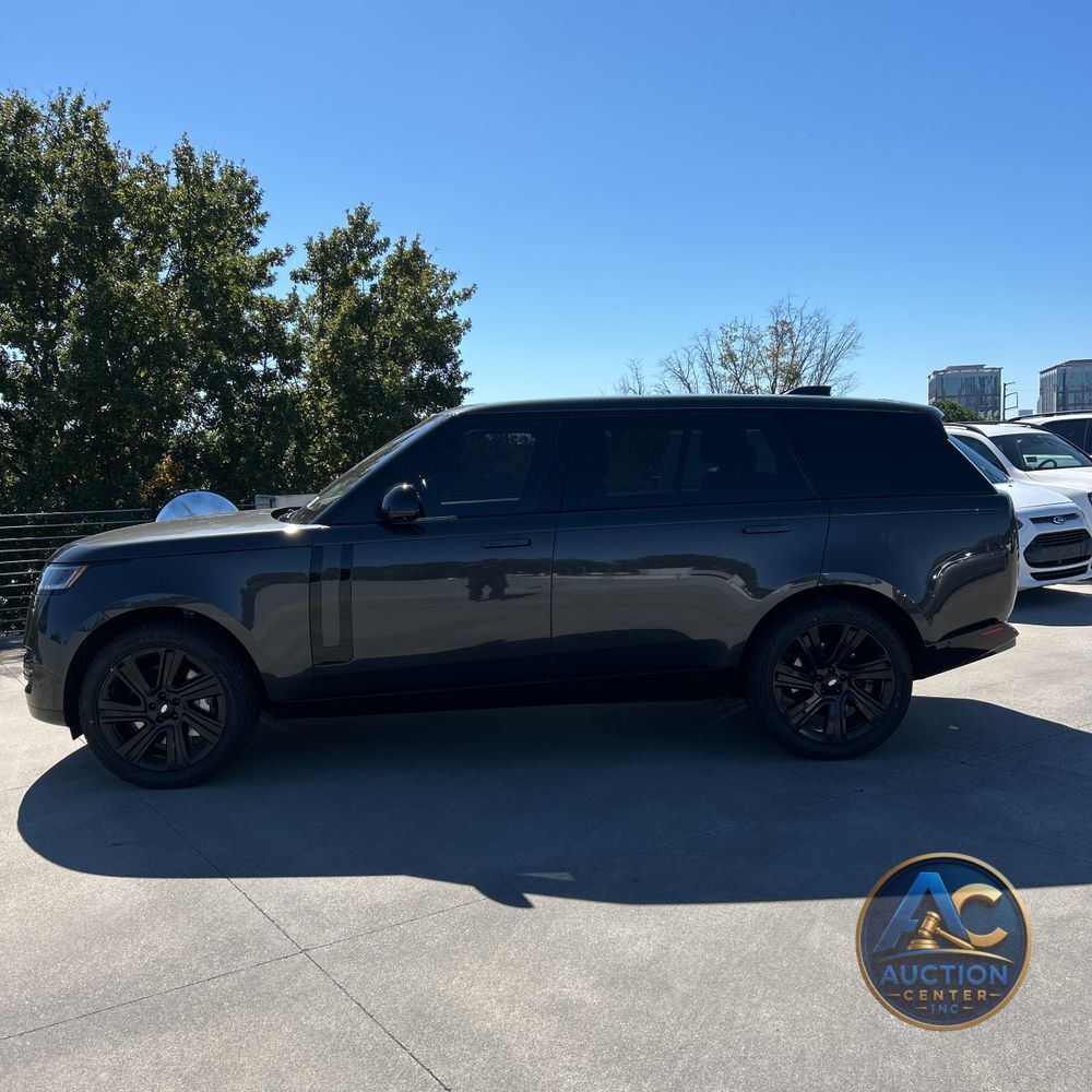 2023 Land Rover Range Rover P530 SE LWB
