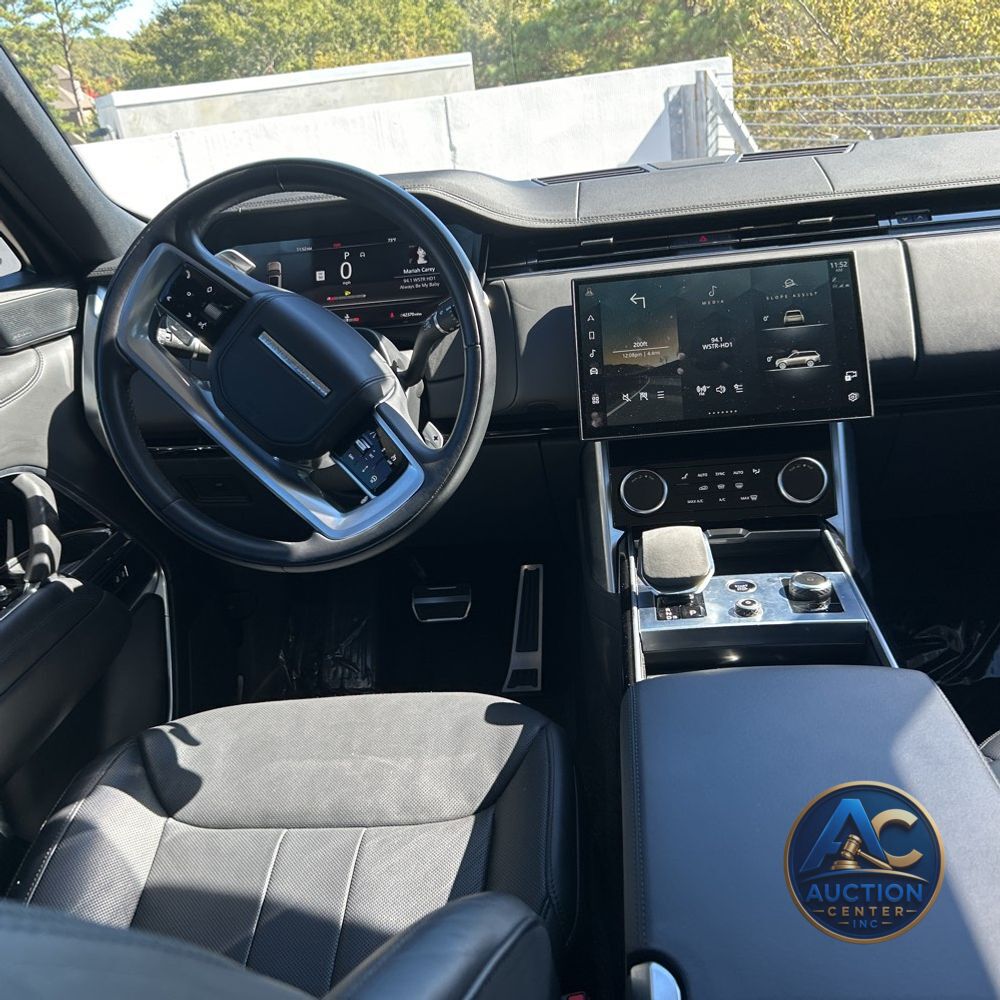 2023 Land Rover Range Rover P530 SE LWB