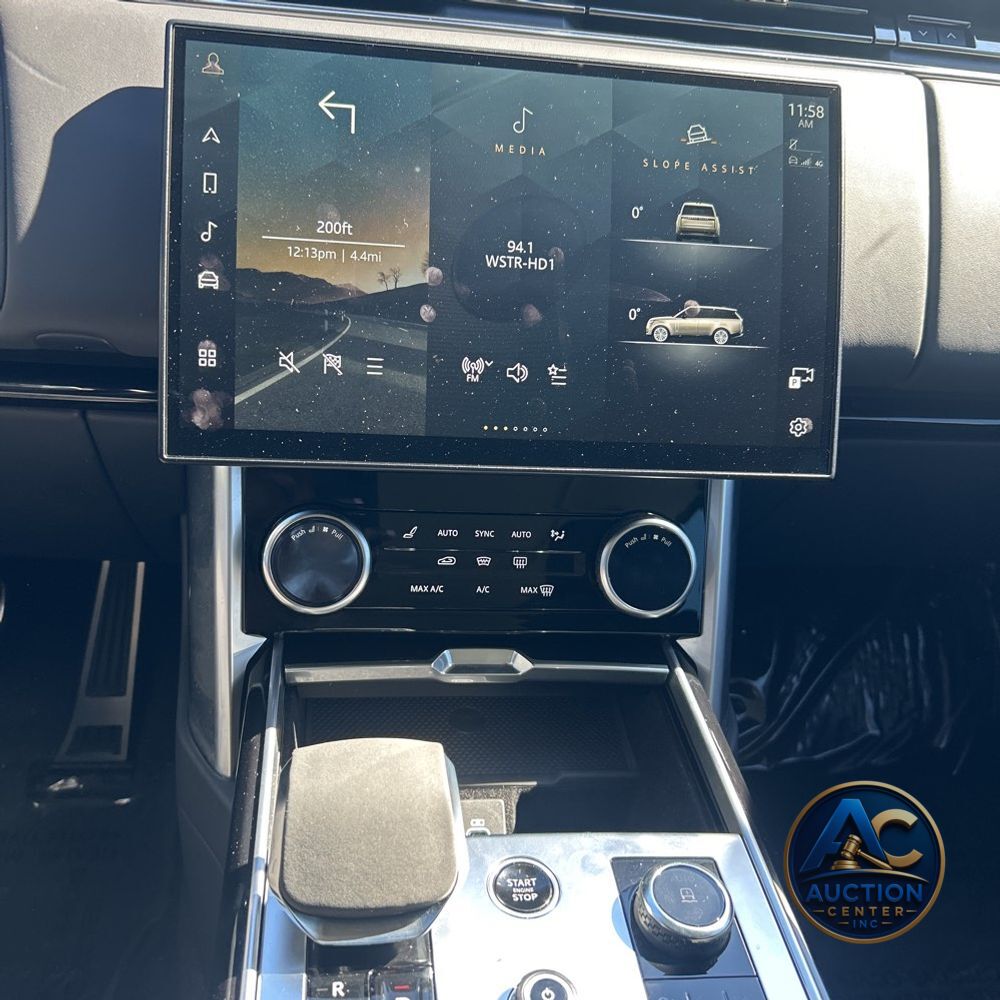 2023 Land Rover Range Rover P530 SE LWB