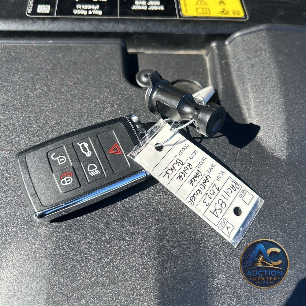 2023 Land Rover Range Rover P530 SE LWB