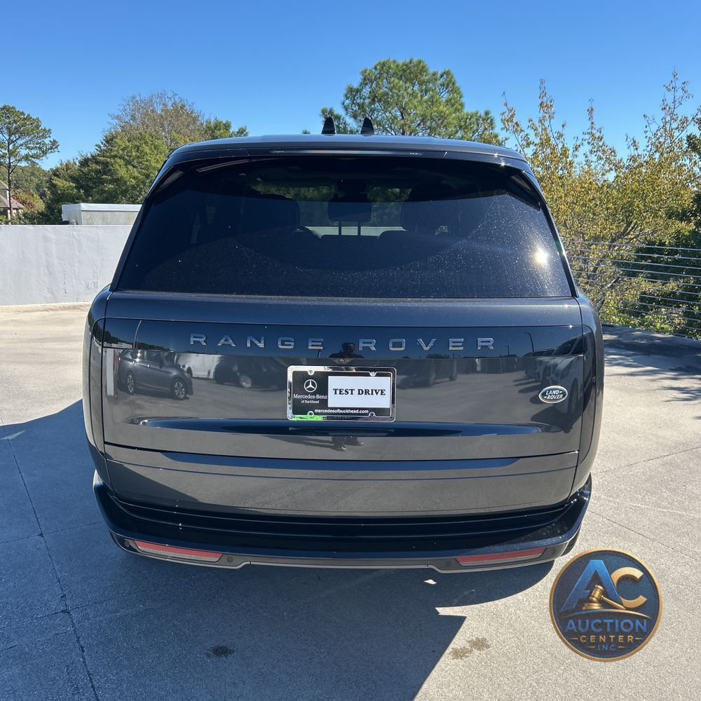 2023 Land Rover Range Rover P530 SE LWB