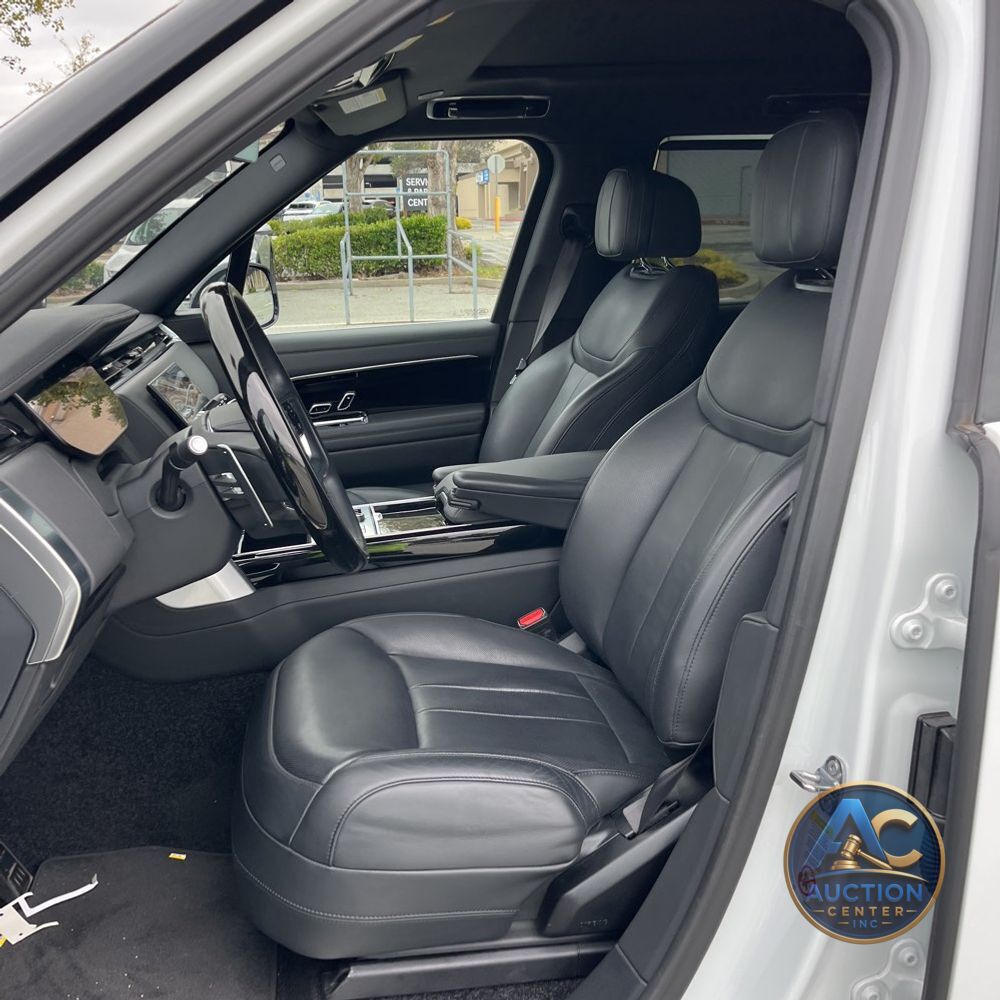 2023 Land Rover Range Rover SE