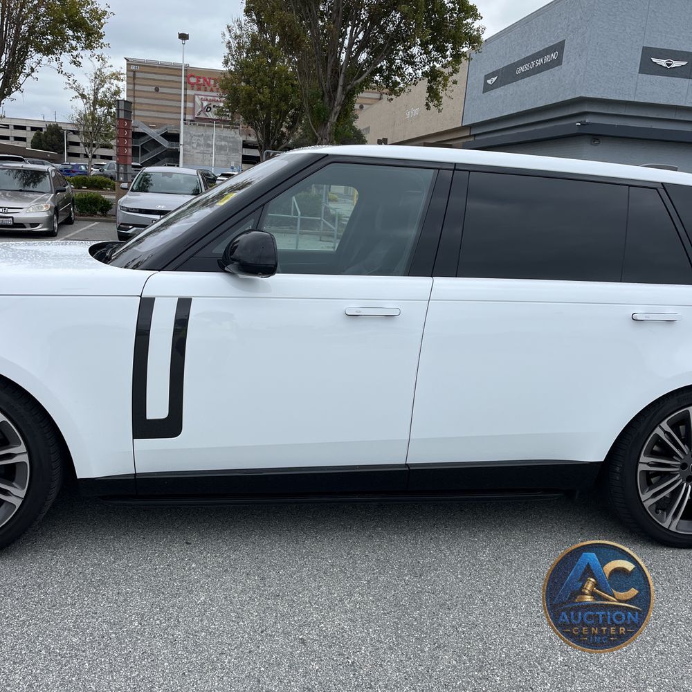 2023 Land Rover Range Rover SE