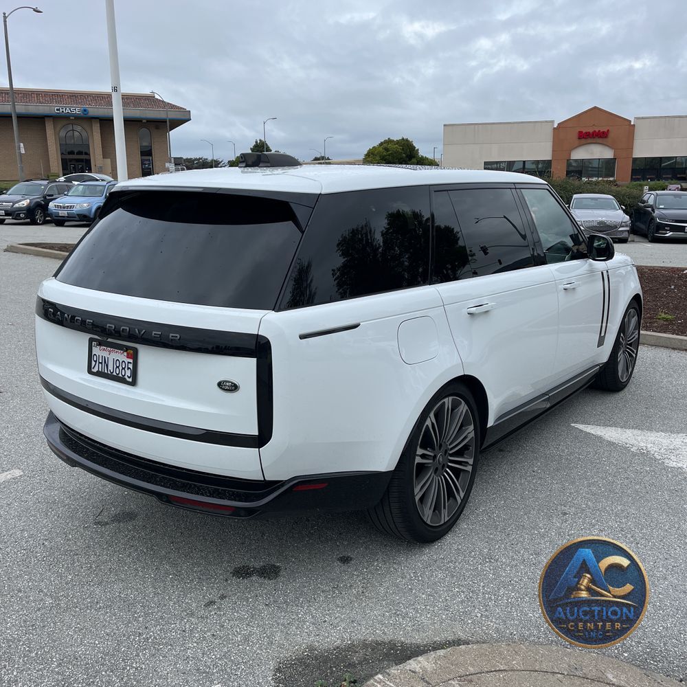 2023 Land Rover Range Rover SE