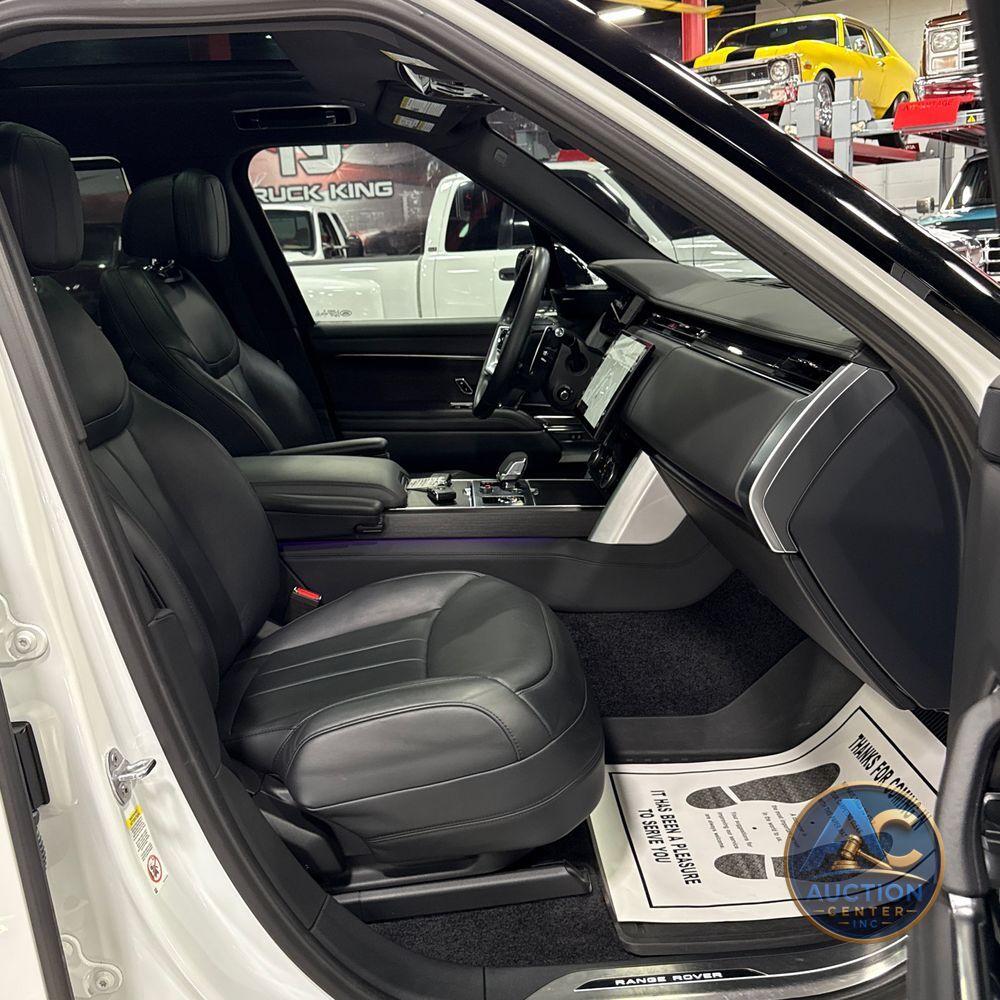 2023 Land Rover Range Rover P530 SE LWB