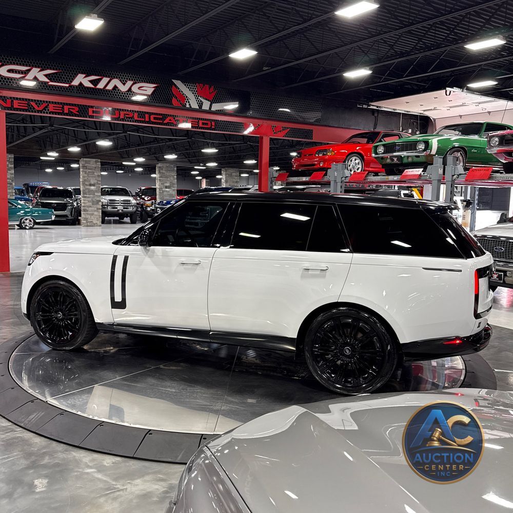 2023 Land Rover Range Rover P530 SE LWB
