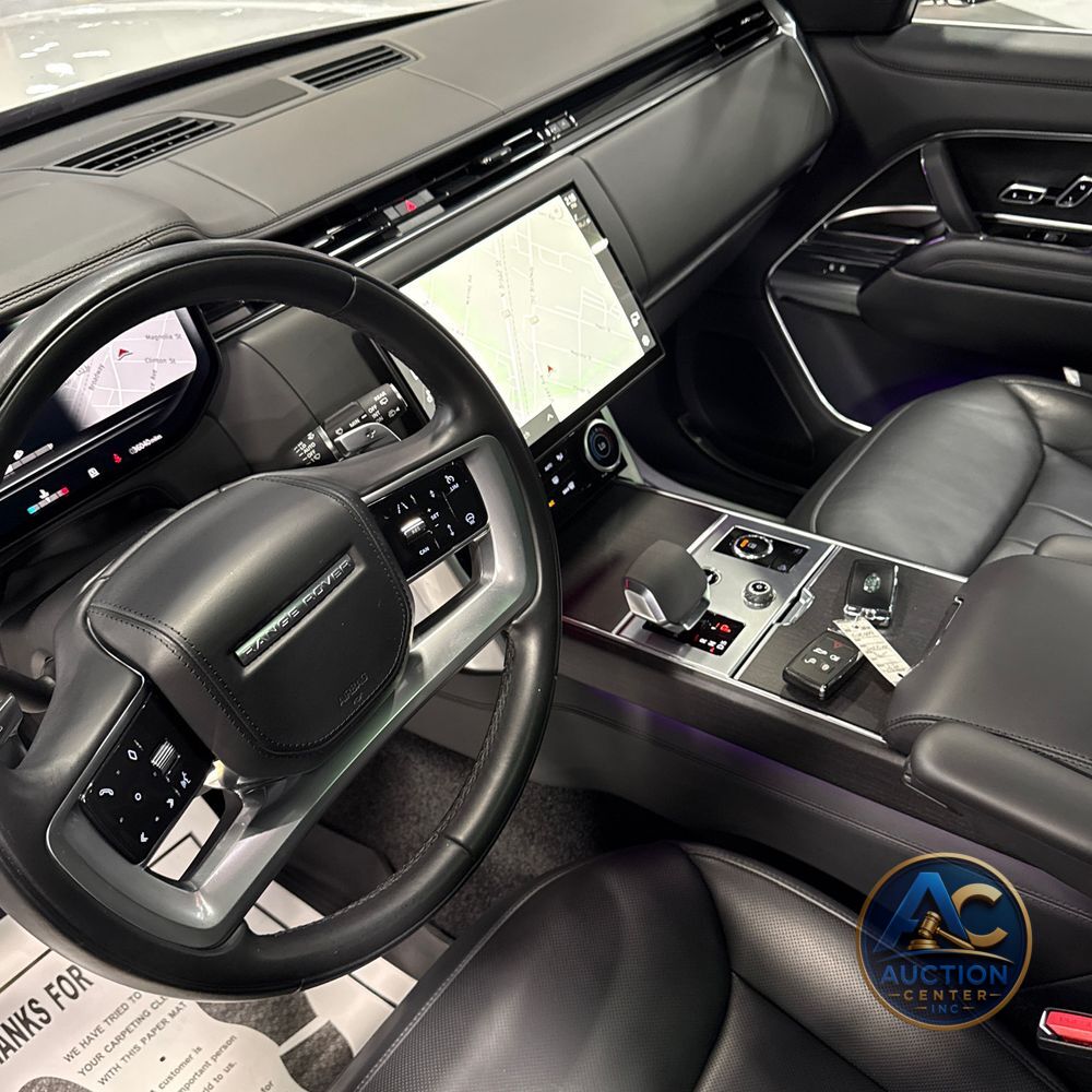 2023 Land Rover Range Rover P530 SE LWB