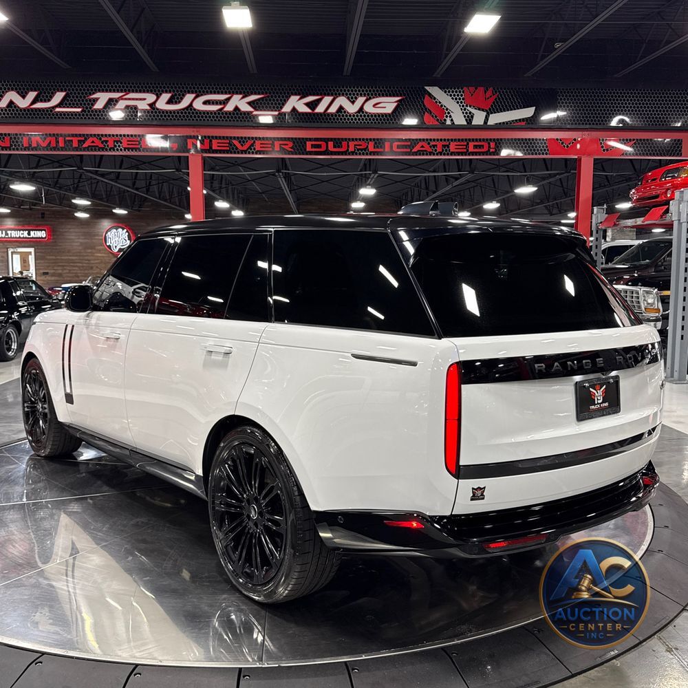 2023 Land Rover Range Rover P530 SE LWB