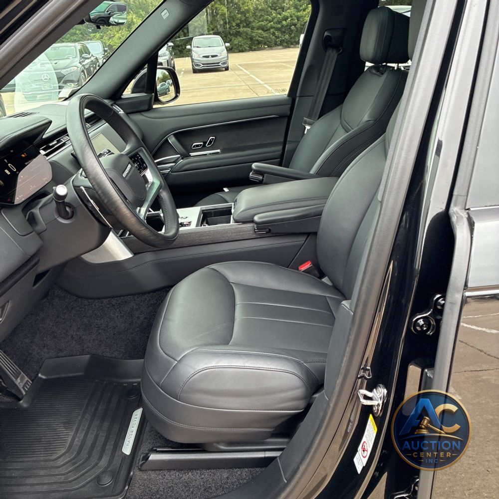 2025 Land Rover Range Rover SE P530