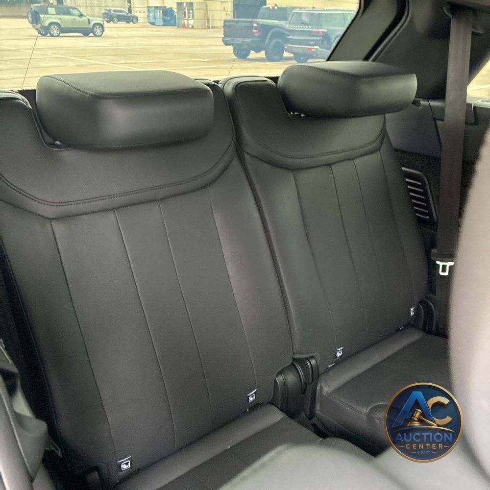 2025 Land Rover Range Rover SE P530