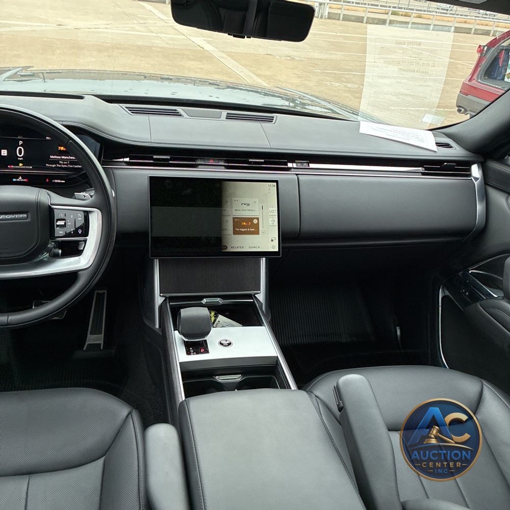 2025 Land Rover Range Rover SE P530