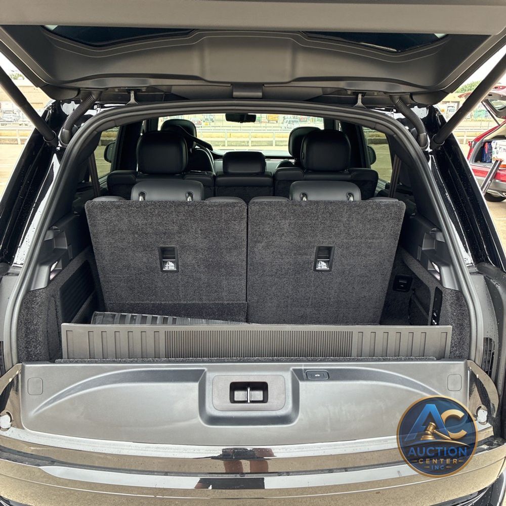 2025 Land Rover Range Rover SE P530