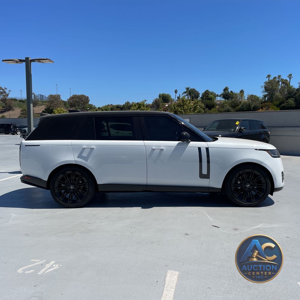 2023 Land Rover Range Rover SE