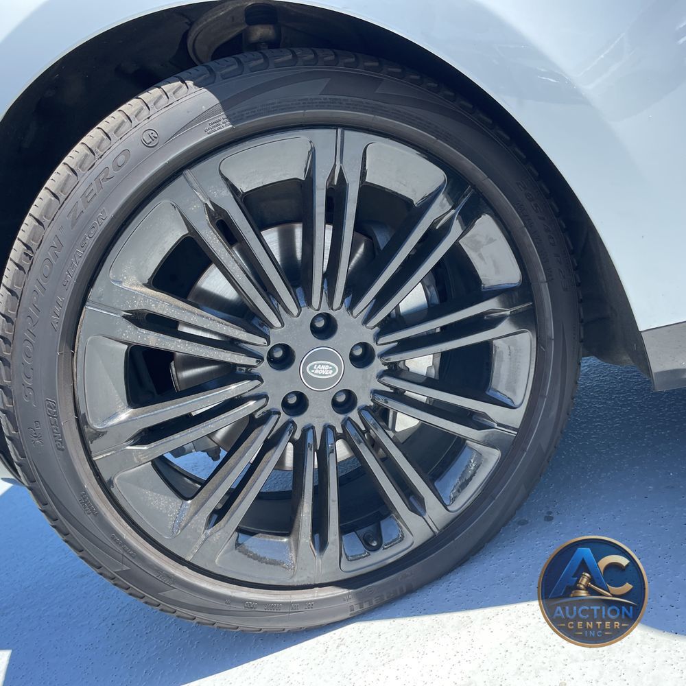 2023 Land Rover Range Rover SE