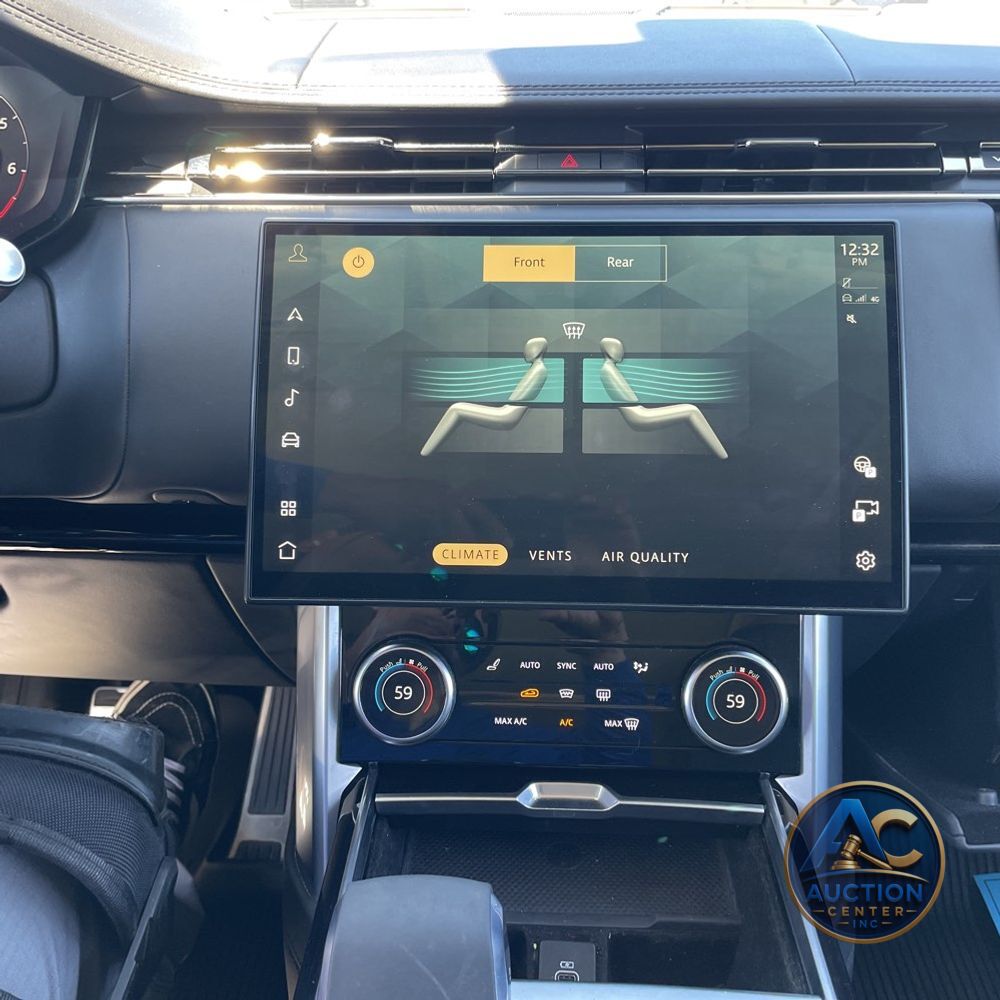 2023 Land Rover Range Rover SE