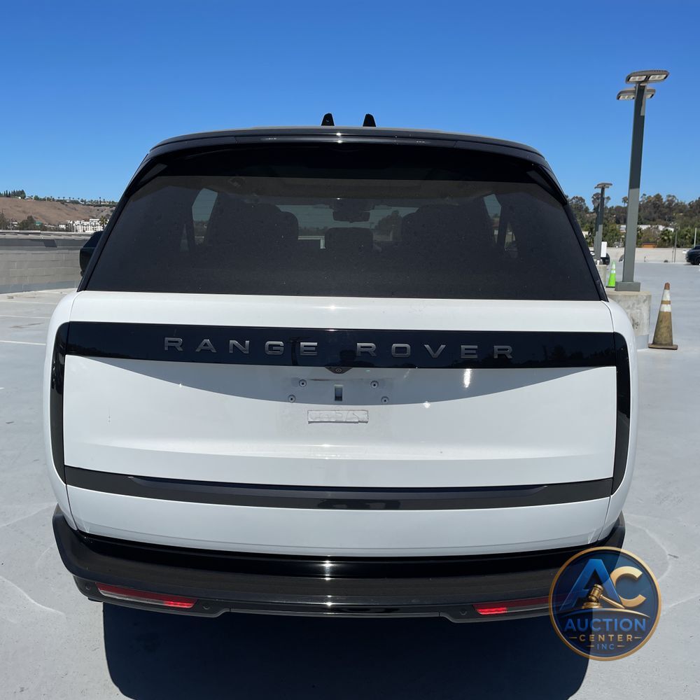 2023 Land Rover Range Rover SE