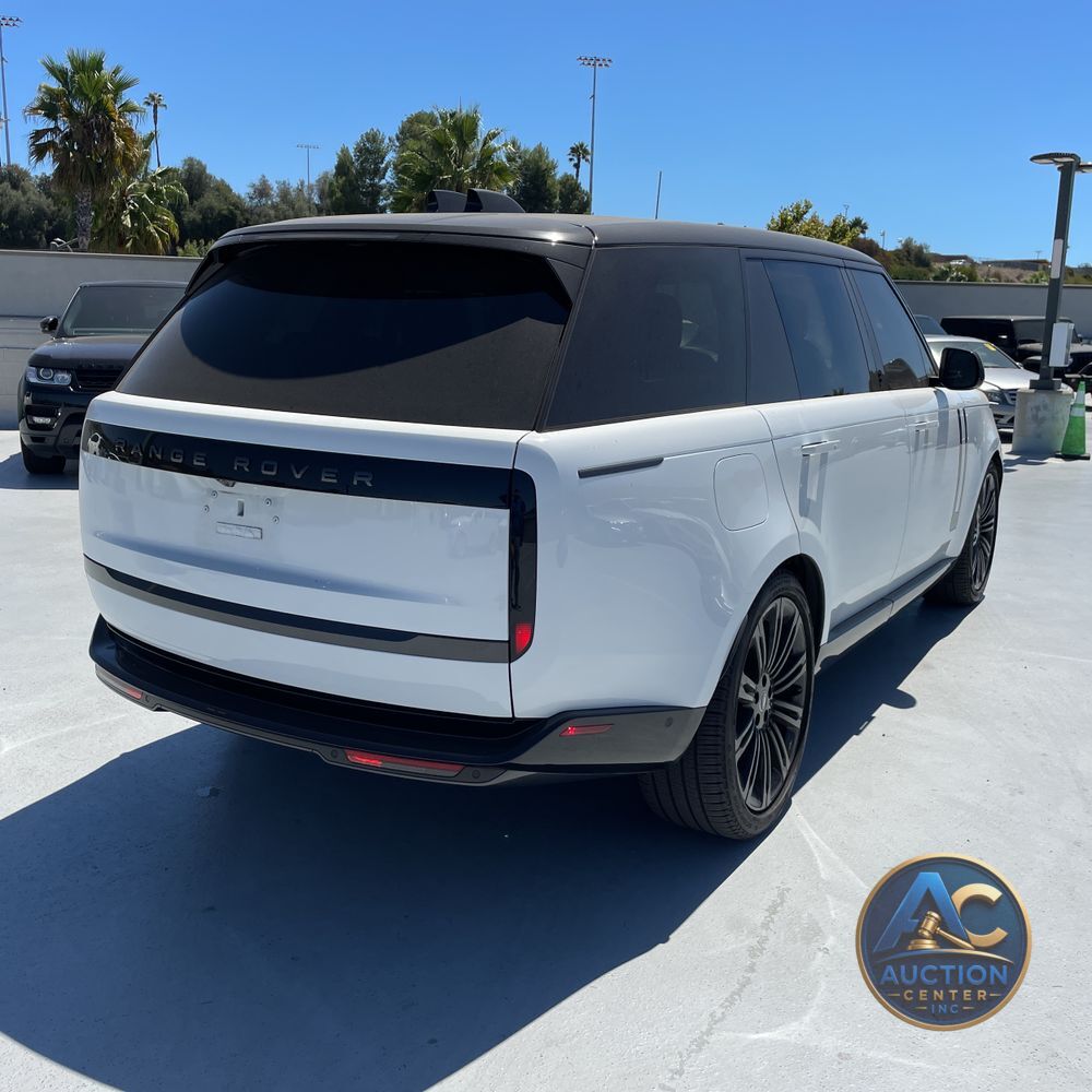 2023 Land Rover Range Rover SE