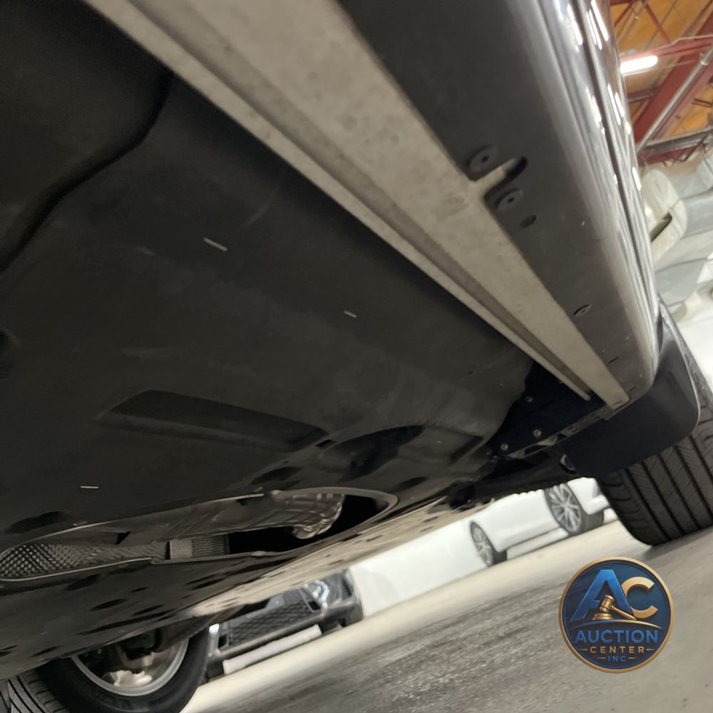 2024 Land Rover Range Rover P400 SE LWB