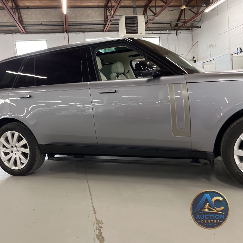 2024 Land Rover Range Rover P400 SE LWB