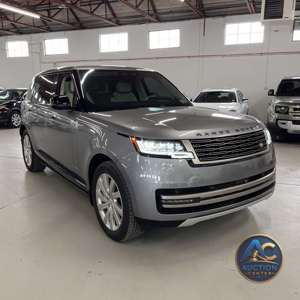 2024 Land Rover Range Rover P400 SE LWB