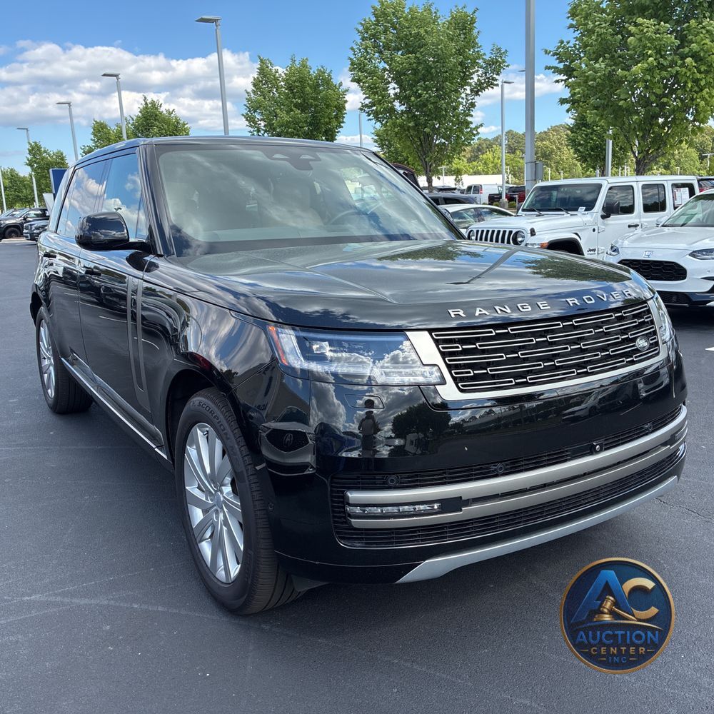 2025 Land Rover Range Rover P400 SE LWB