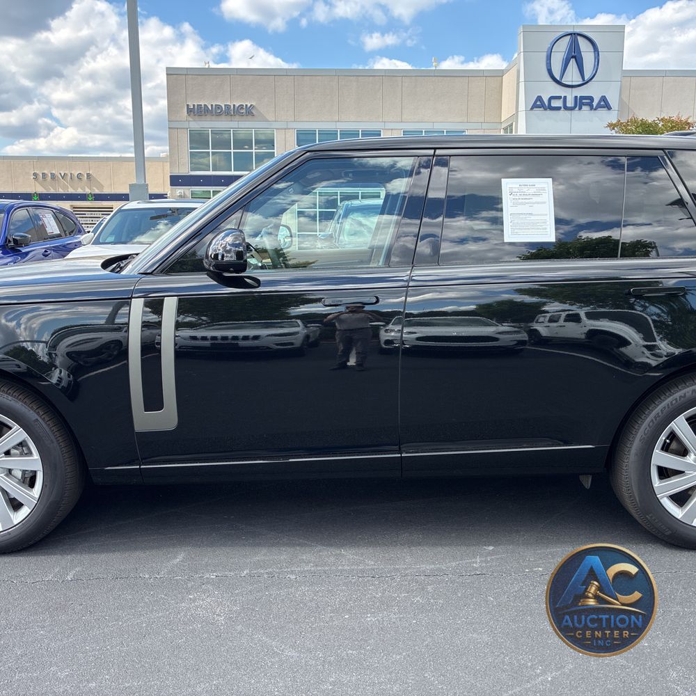 2025 Land Rover Range Rover P400 SE LWB