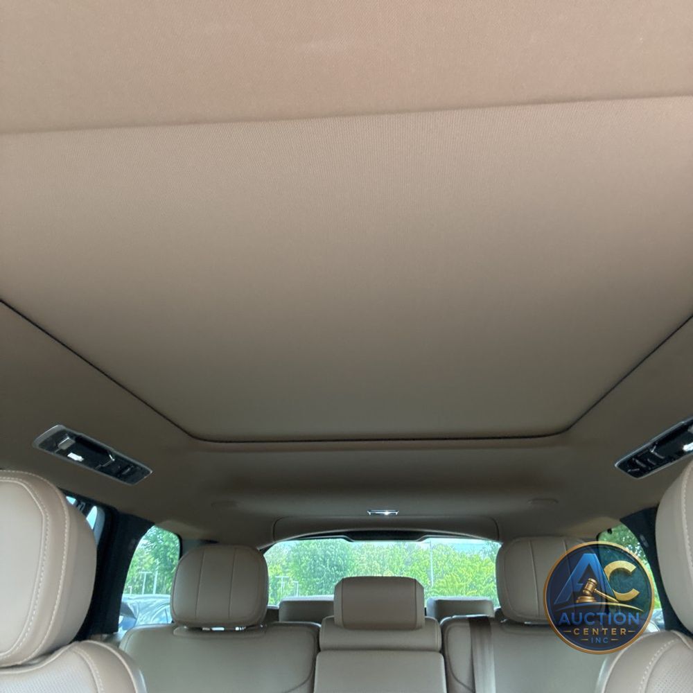 2025 Land Rover Range Rover P400 SE LWB