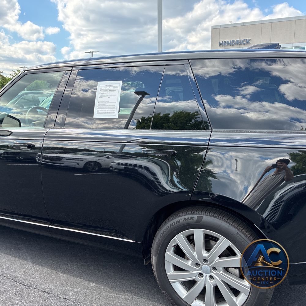2025 Land Rover Range Rover P400 SE LWB