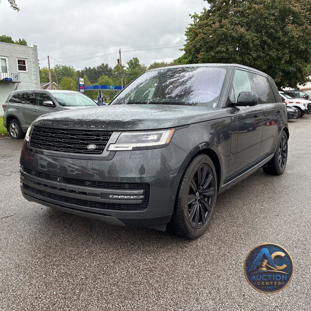 2023 Land Rover Range Rover P400 SE LWB