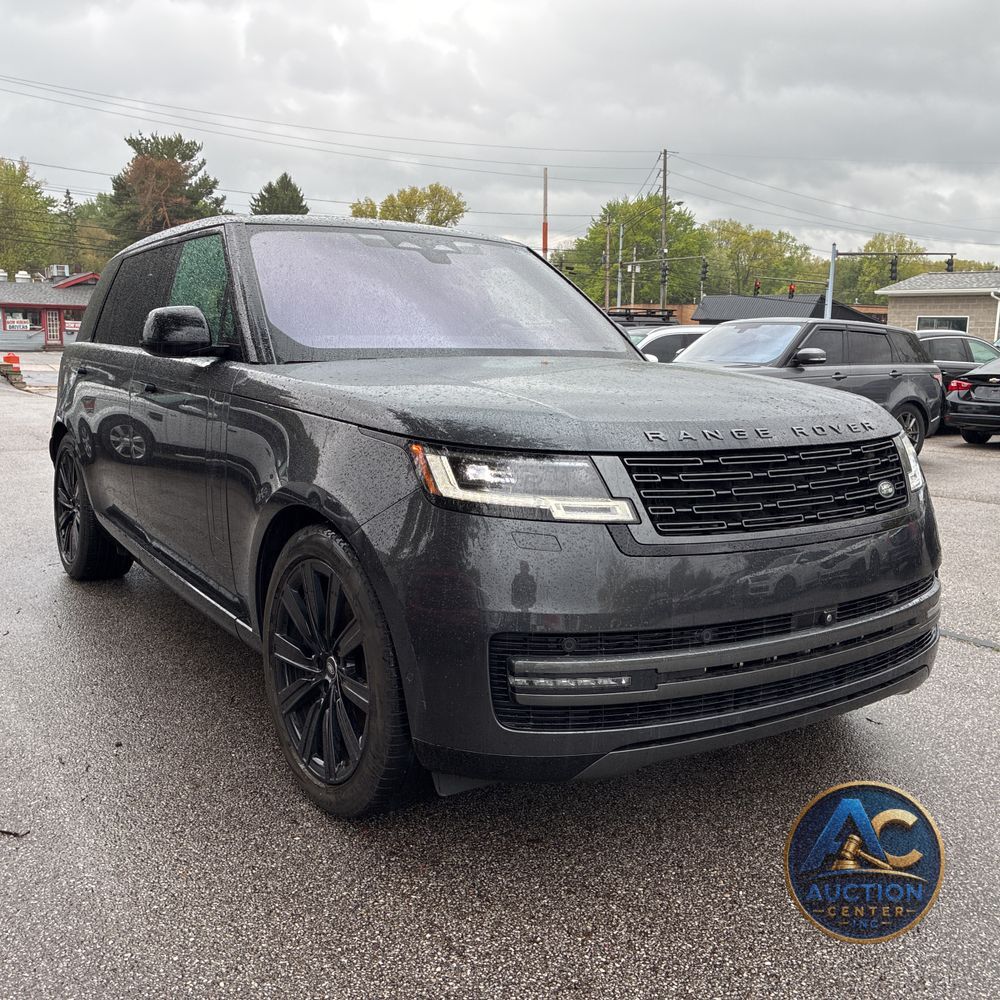 2023 Land Rover Range Rover P400 SE LWB