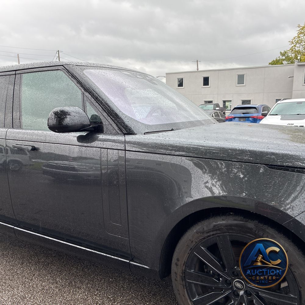 2023 Land Rover Range Rover P400 SE LWB