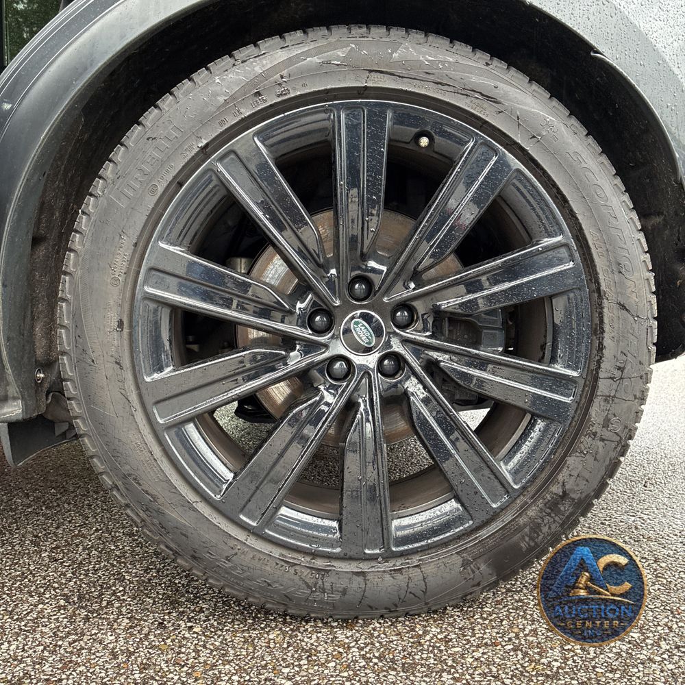 2023 Land Rover Range Rover P400 SE LWB