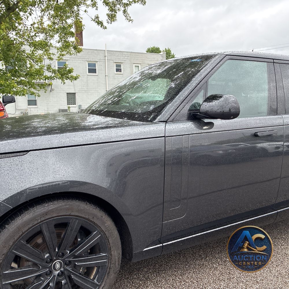 2023 Land Rover Range Rover P400 SE LWB