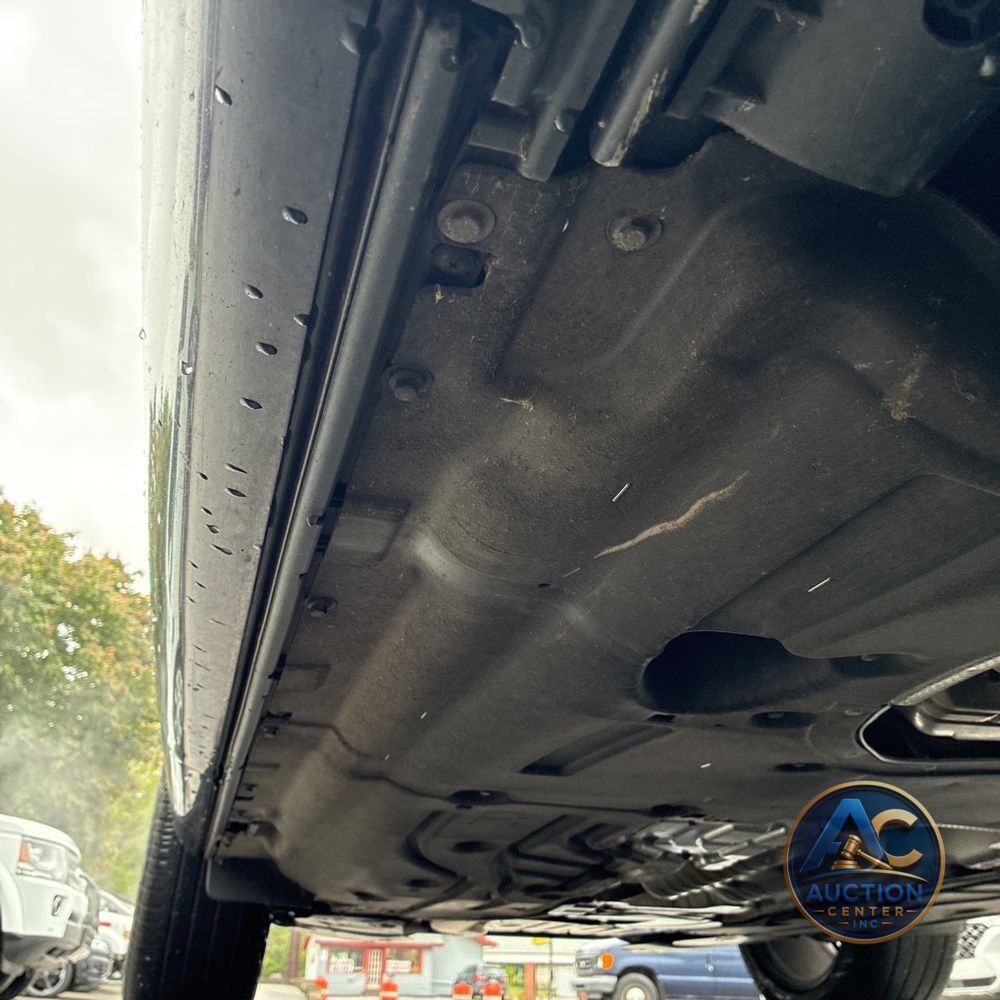 2023 Land Rover Range Rover P400 SE LWB