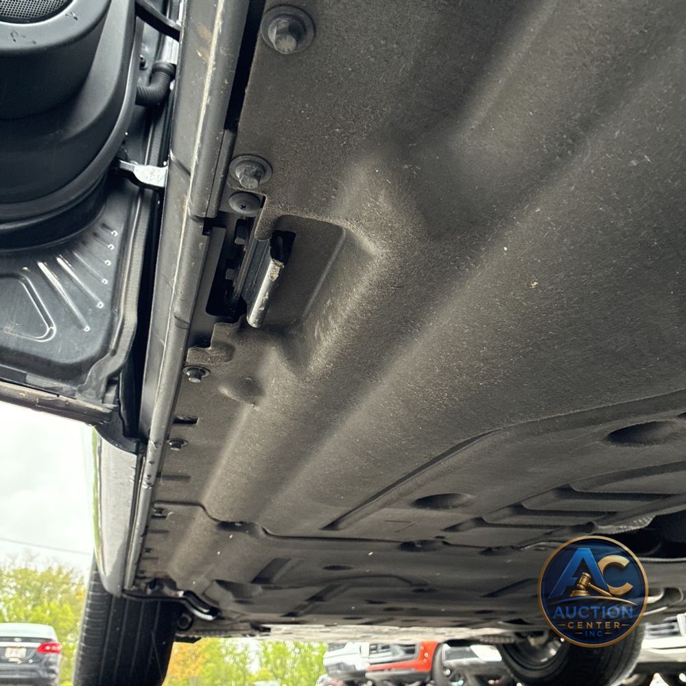 2023 Land Rover Range Rover P400 SE LWB