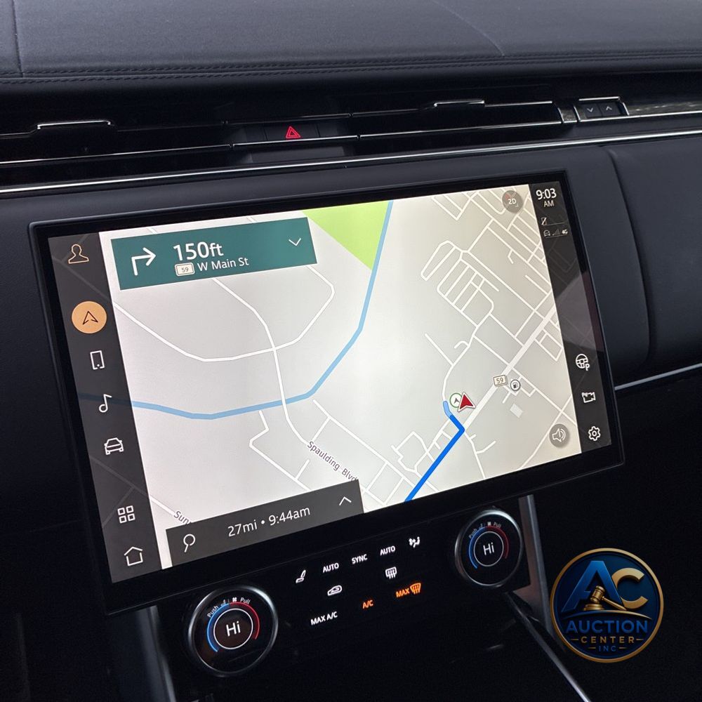 2023 Land Rover Range Rover P400 SE LWB