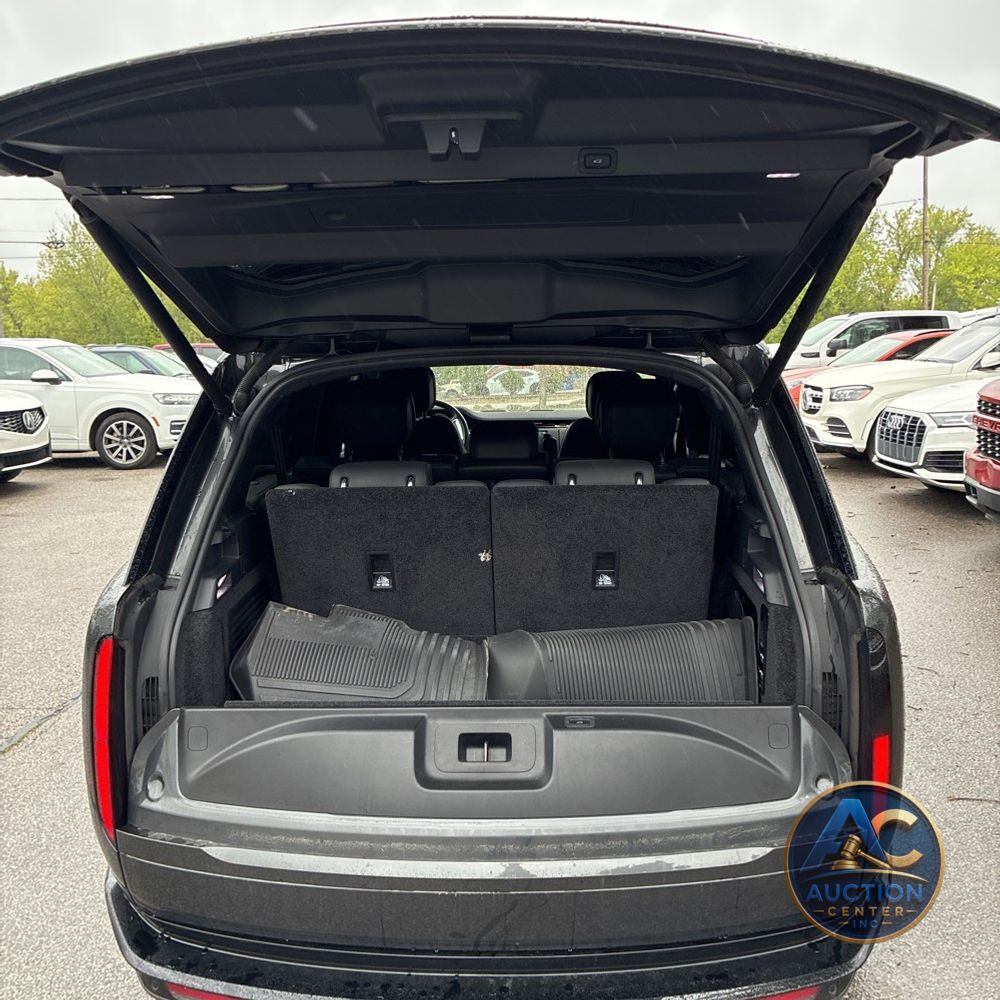 2023 Land Rover Range Rover P400 SE LWB
